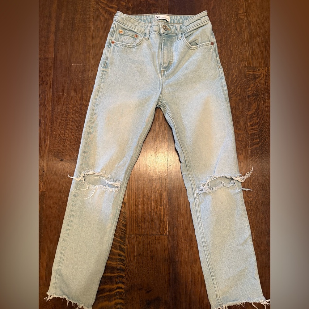 Zara women’s Light Blue Ripped Jeans